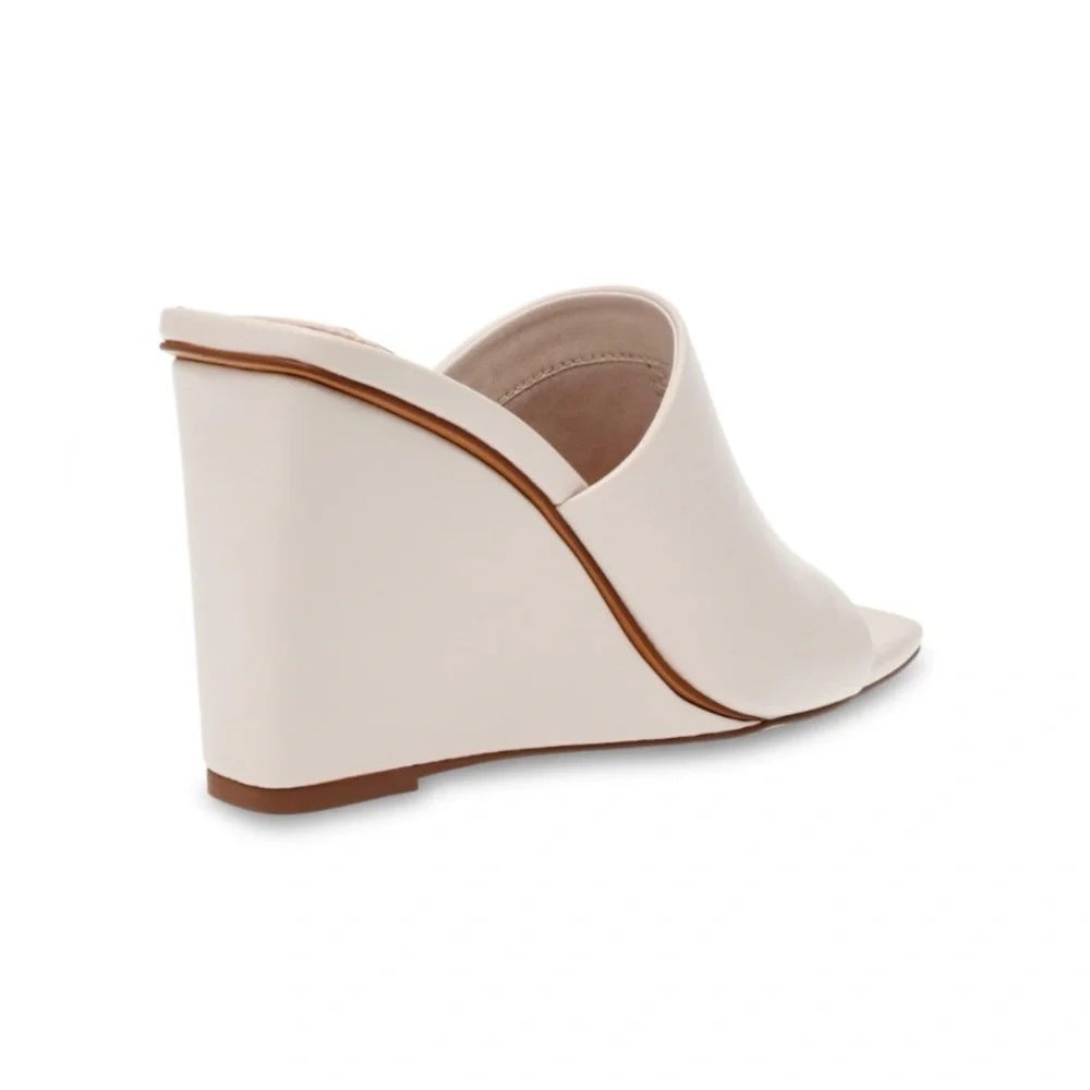 Steven By Steve Madden details care